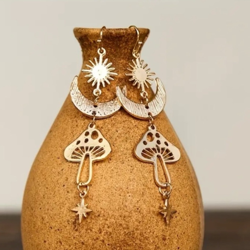 NEW Bohemian Moon Mushroom whimsical dangle Earrings - Boutique - Picture 2 of 7